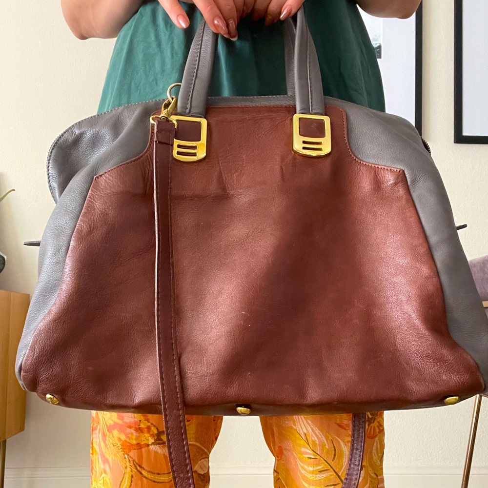 Sophisticated Brown Leather Tote with Gold Accents